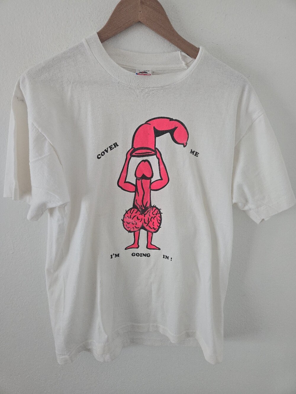 Vintage Cartoon COVER ME I'M GOING IN Crude T Shirt Mens Large